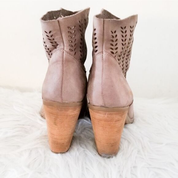 Anthropology Musse and Cloud ankle boots - Picture 5 of 6